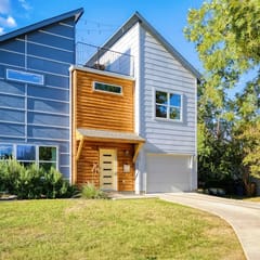 Luxury East Austin 6BR | Pool, Hot Tub, Roofdeck