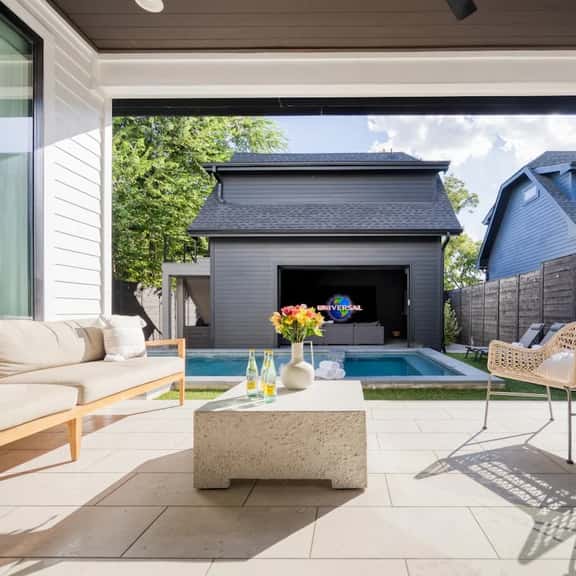 Amenities! Pool, Hot Tub, Theater, Outdoor kitchen - Image 1